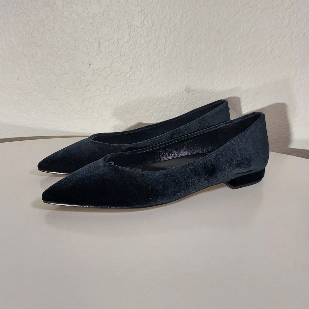 BIRDIES The Goldfinch 15 Black Velvet Pointed Toe V-Throat Slip On Flat WM Sz 7